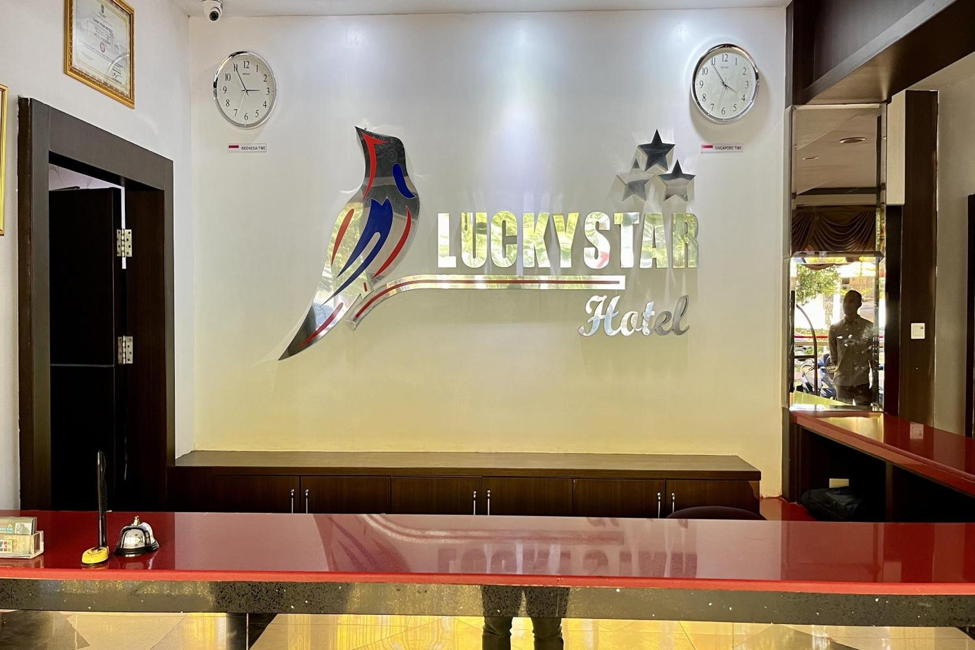 Lucky Stary Hotel Batam Нагоя Экстерьер фото